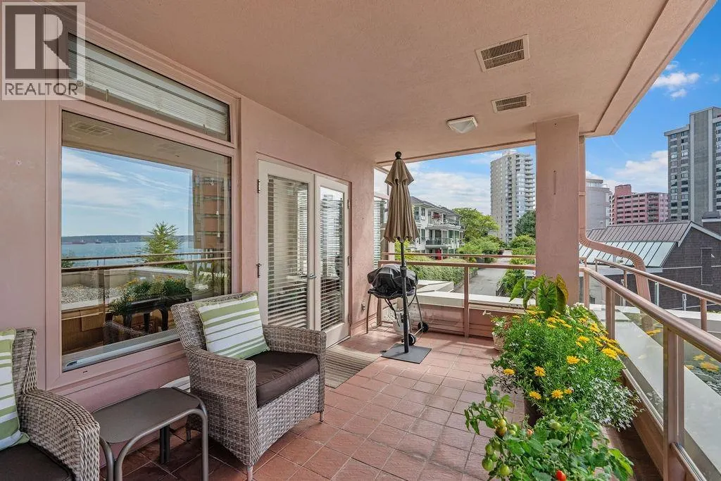 402 2271 BELLEVUE AVENUE
