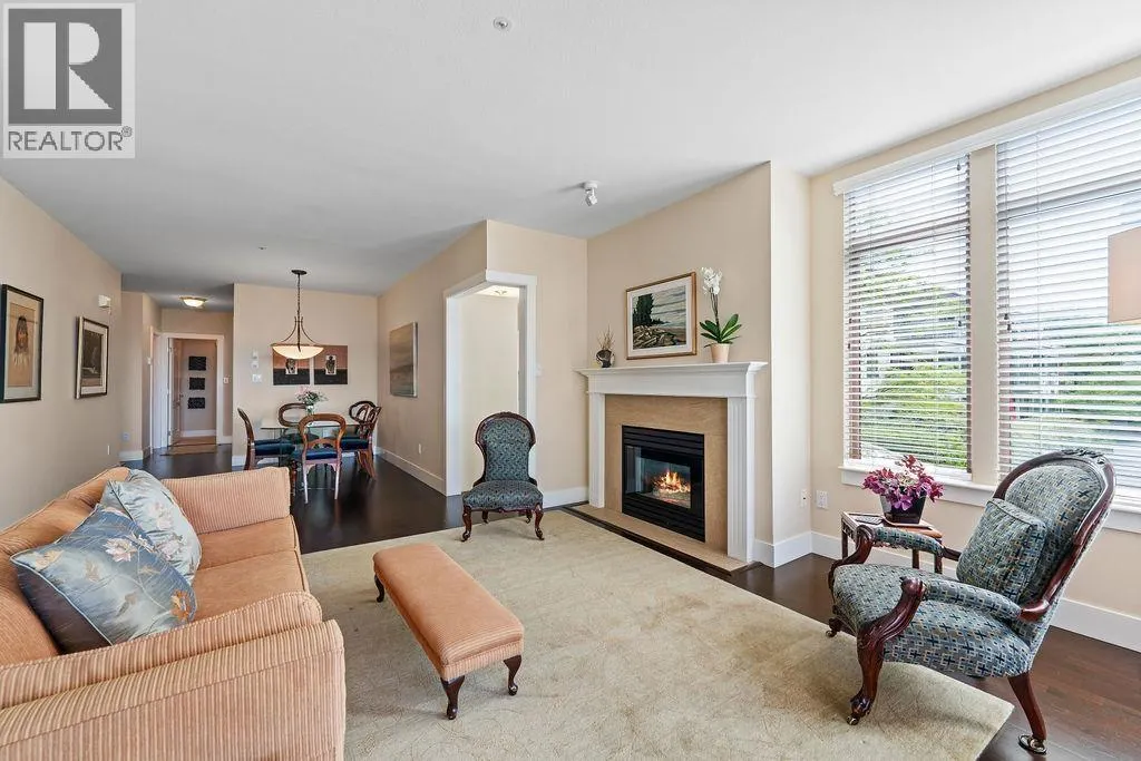 402 2271 BELLEVUE AVENUE