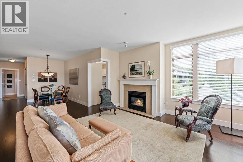 402 2271 BELLEVUE AVENUE