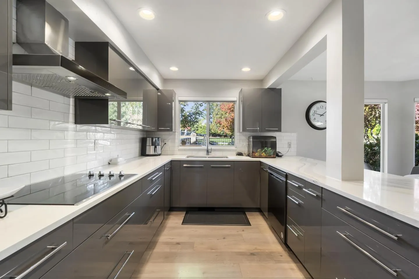140 15988 83 AVENUE