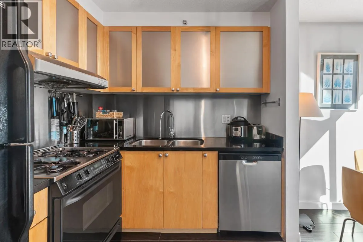 403 1003 BURNABY STREET