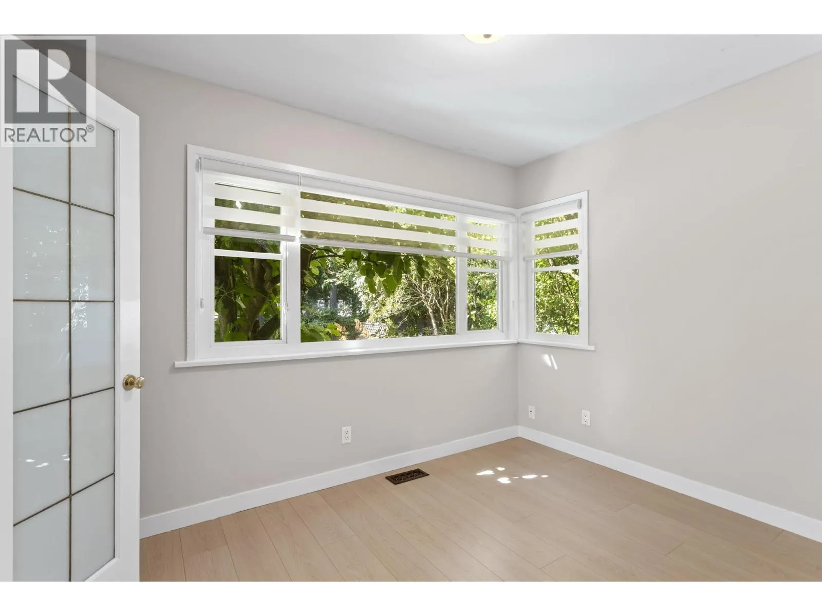 1232 W 21ST STREET