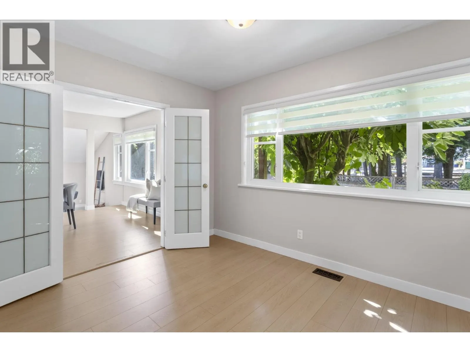 1232 W 21ST STREET