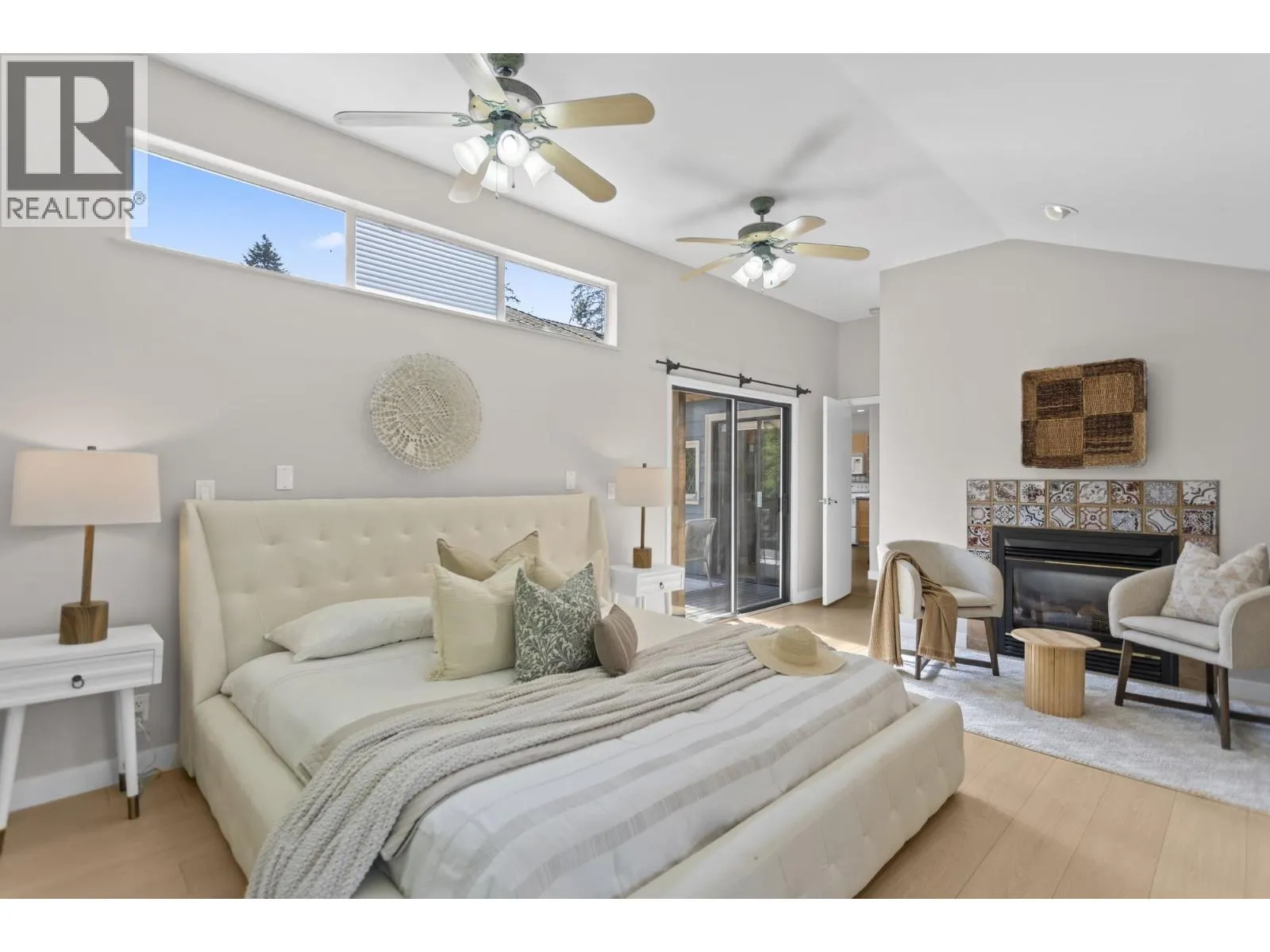 1232 W 21ST STREET