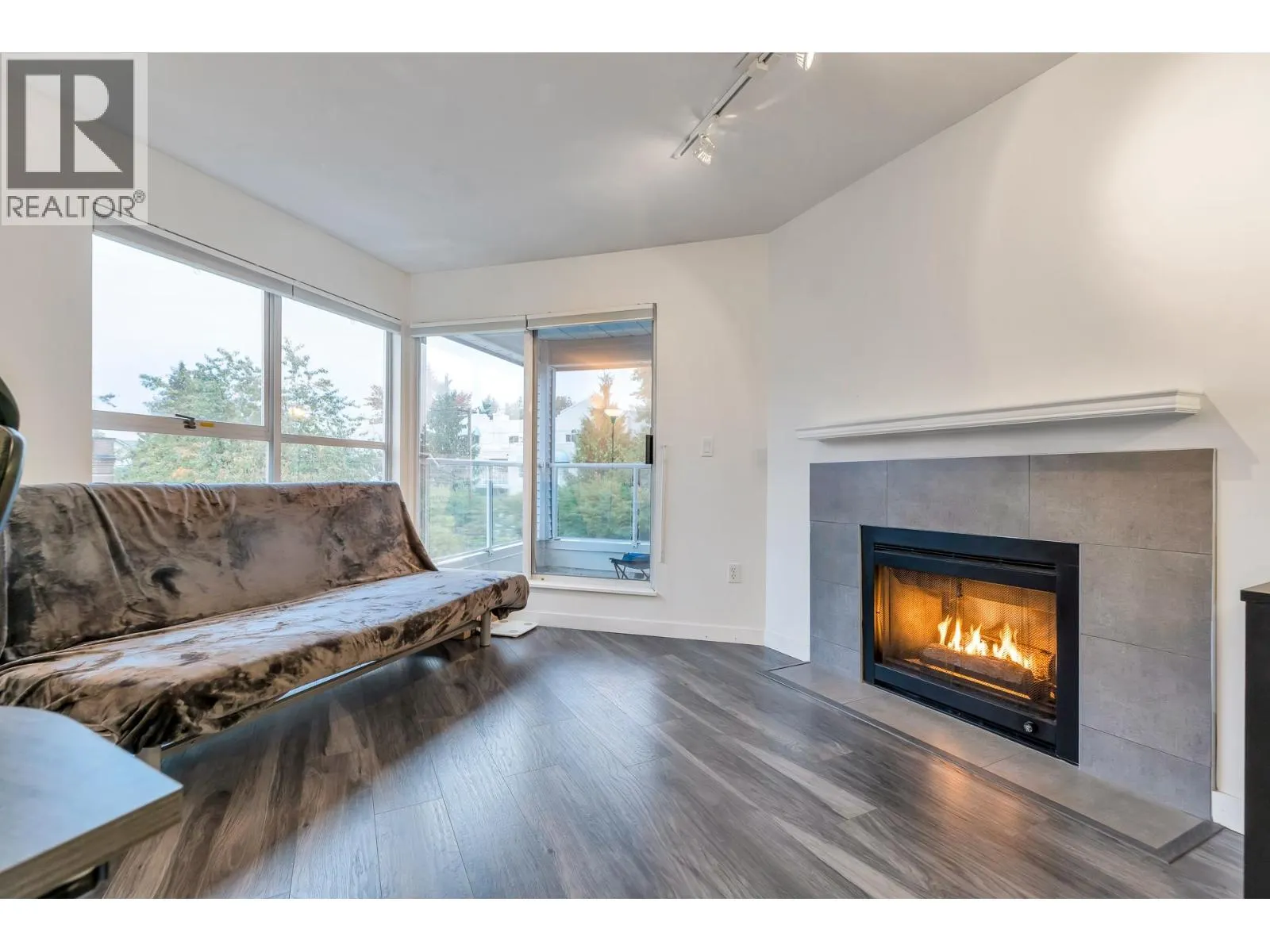 203 8611 GENERAL CURRIE ROAD