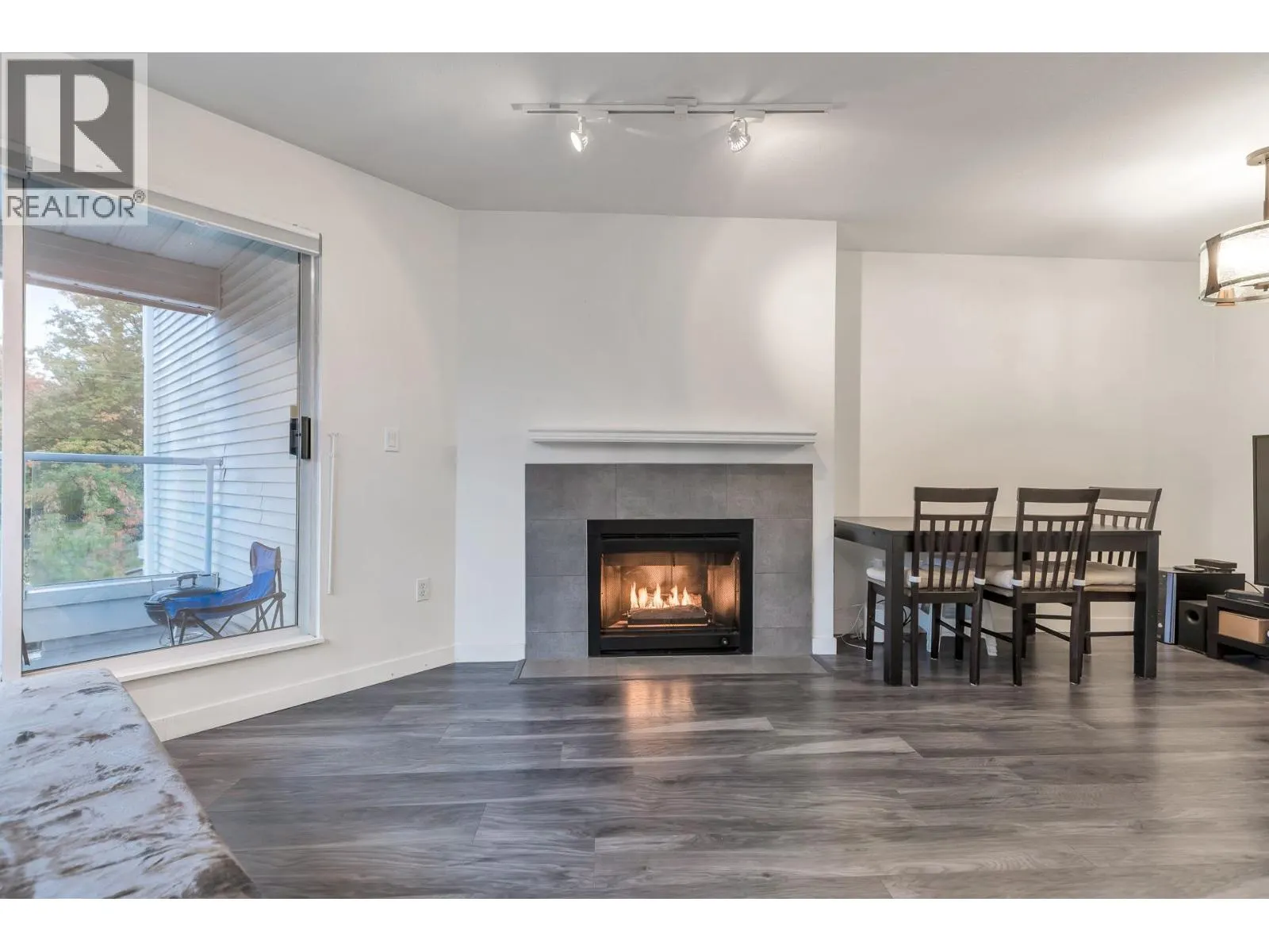 203 8611 GENERAL CURRIE ROAD