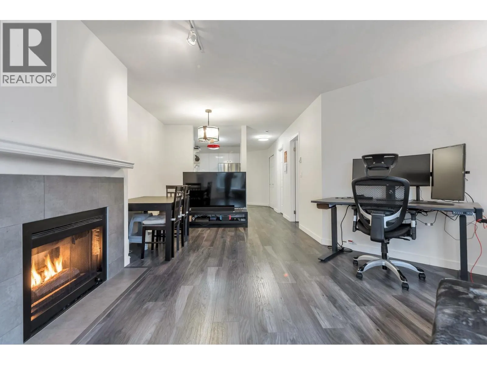 203 8611 GENERAL CURRIE ROAD