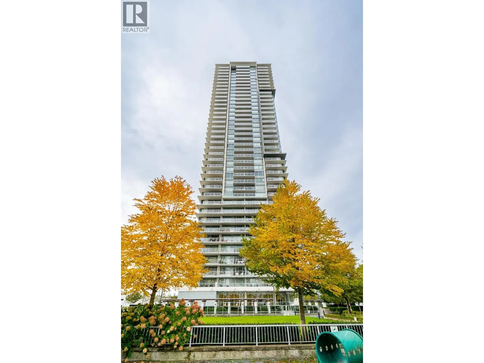 2808 2388 MADISON AVENUE