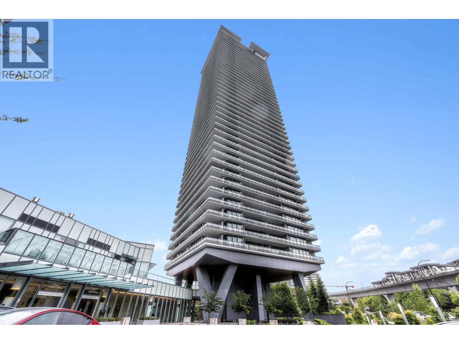 3905 4730 LOUGHEED HIGHWAY