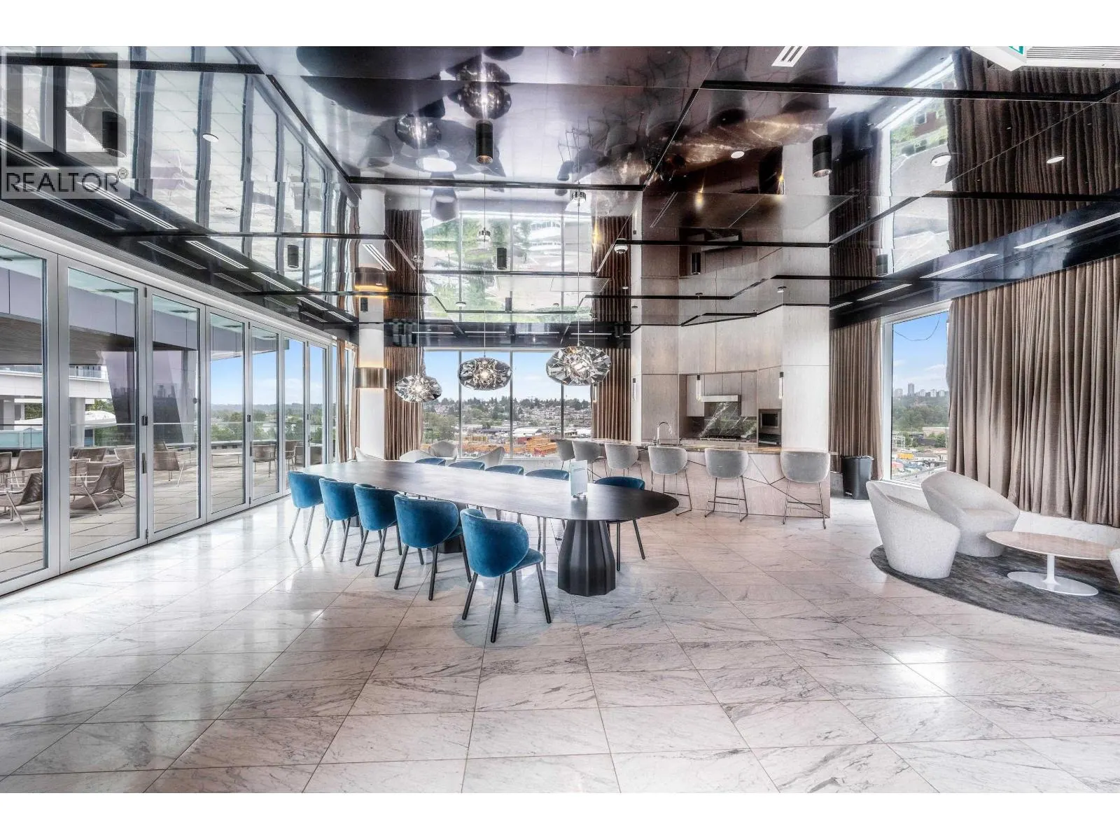 3905 4730 LOUGHEED HIGHWAY
