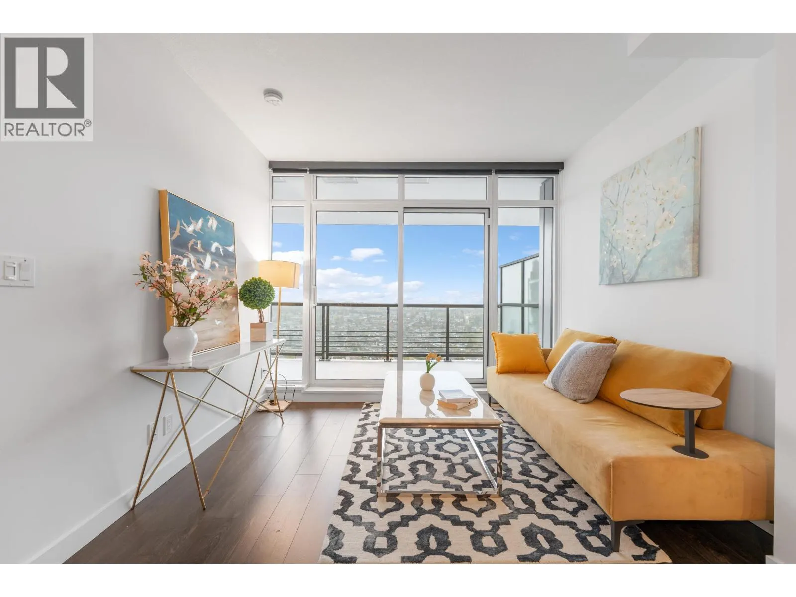 3905 4730 LOUGHEED HIGHWAY