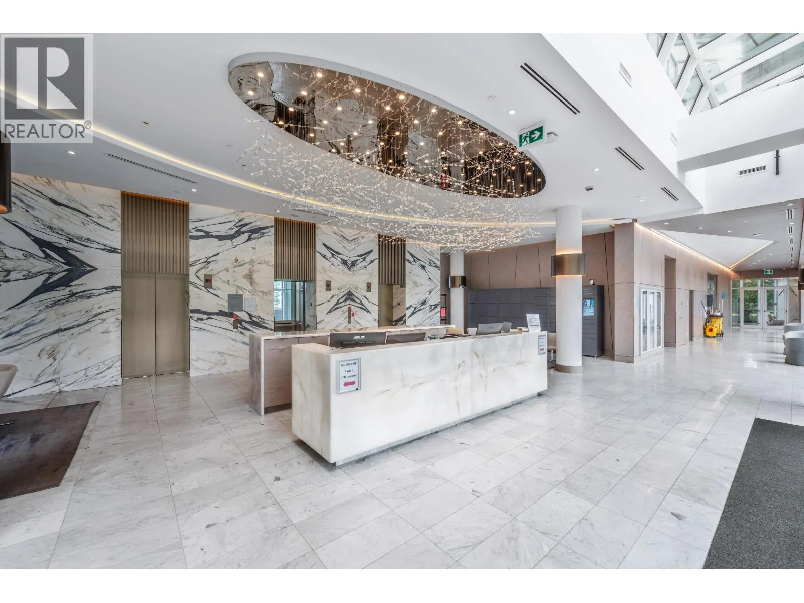 3905 4730 LOUGHEED HIGHWAY