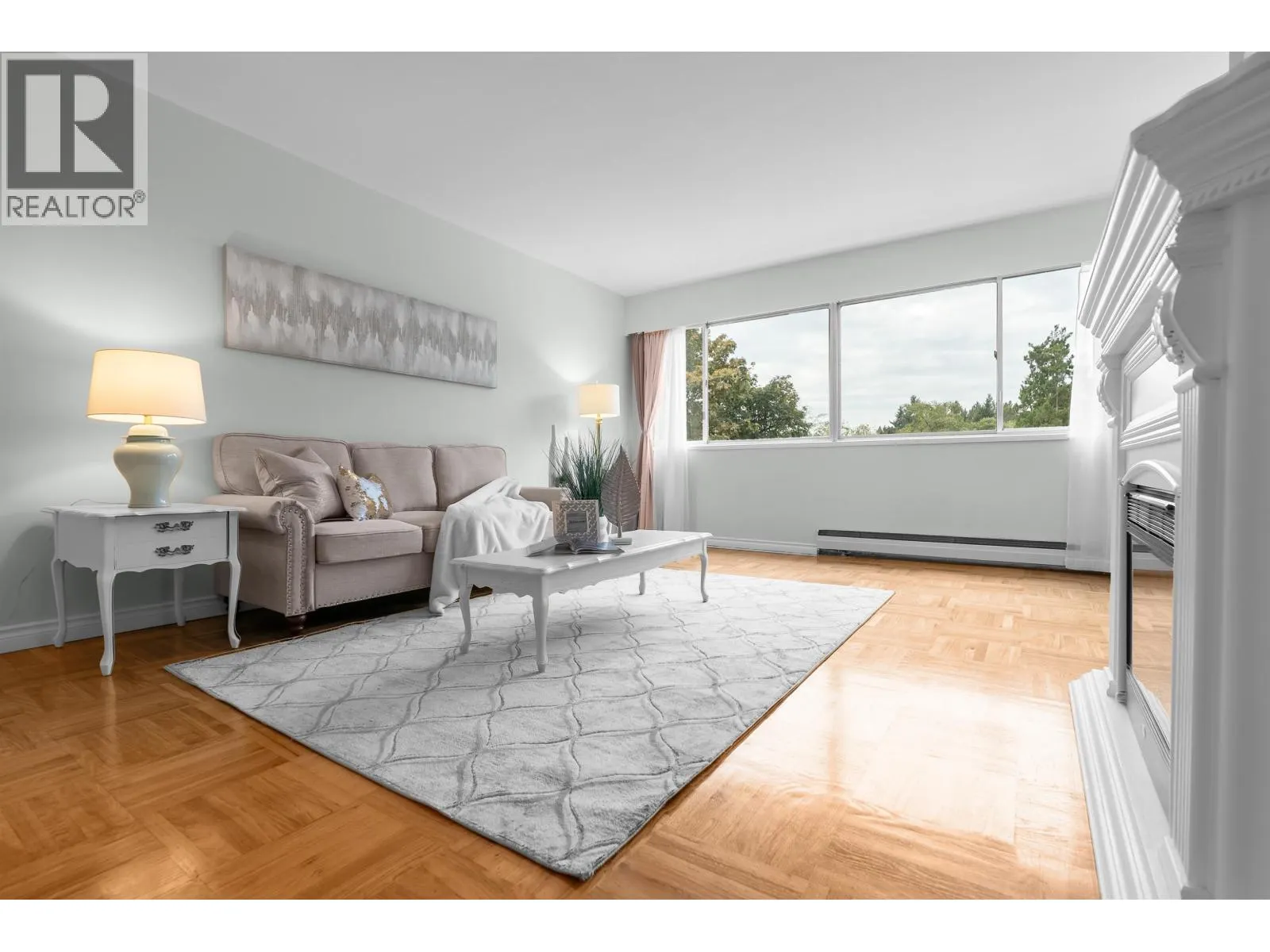402 1750 ESQUIMALT AVENUE