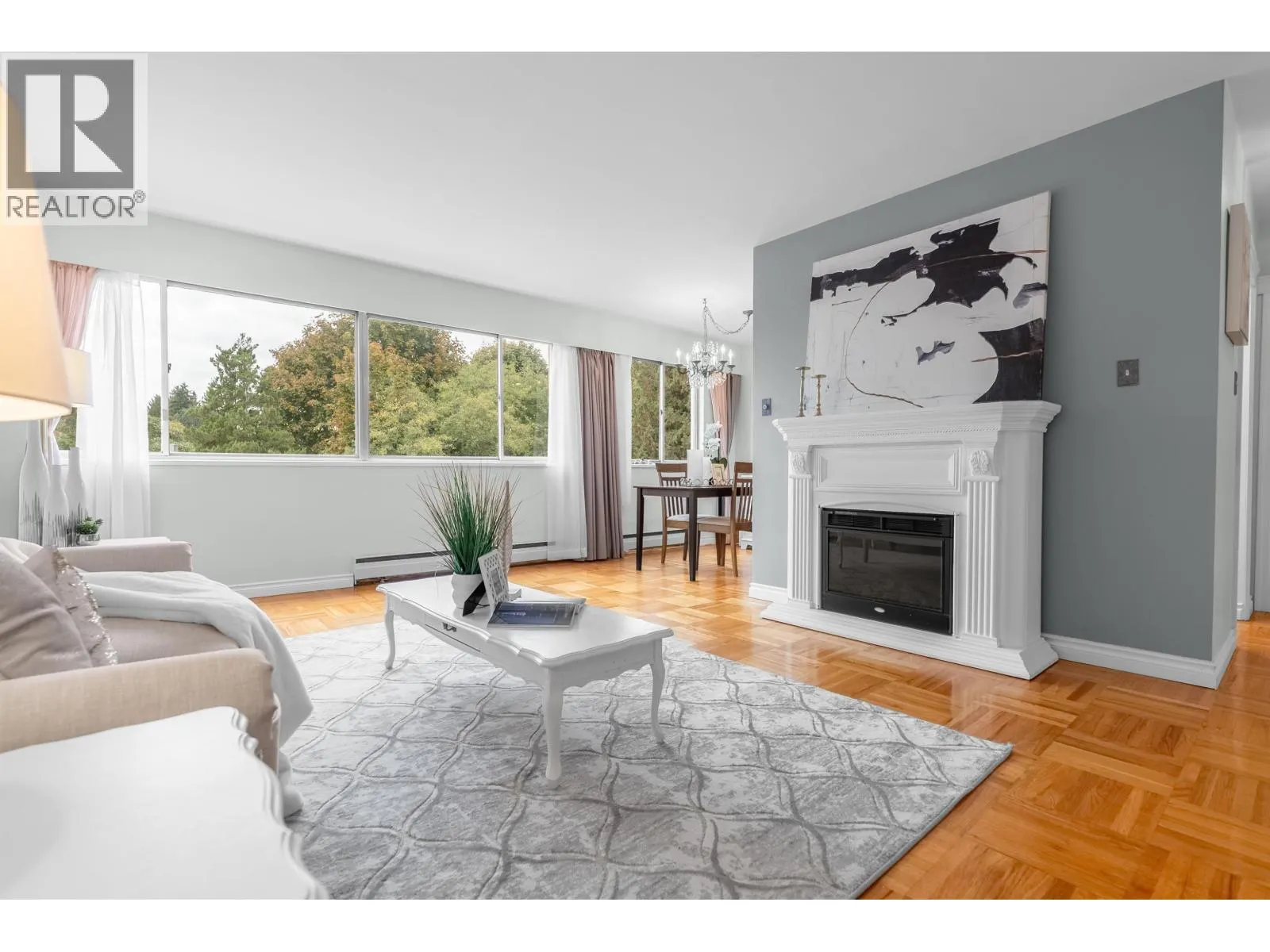 402 1750 ESQUIMALT AVENUE