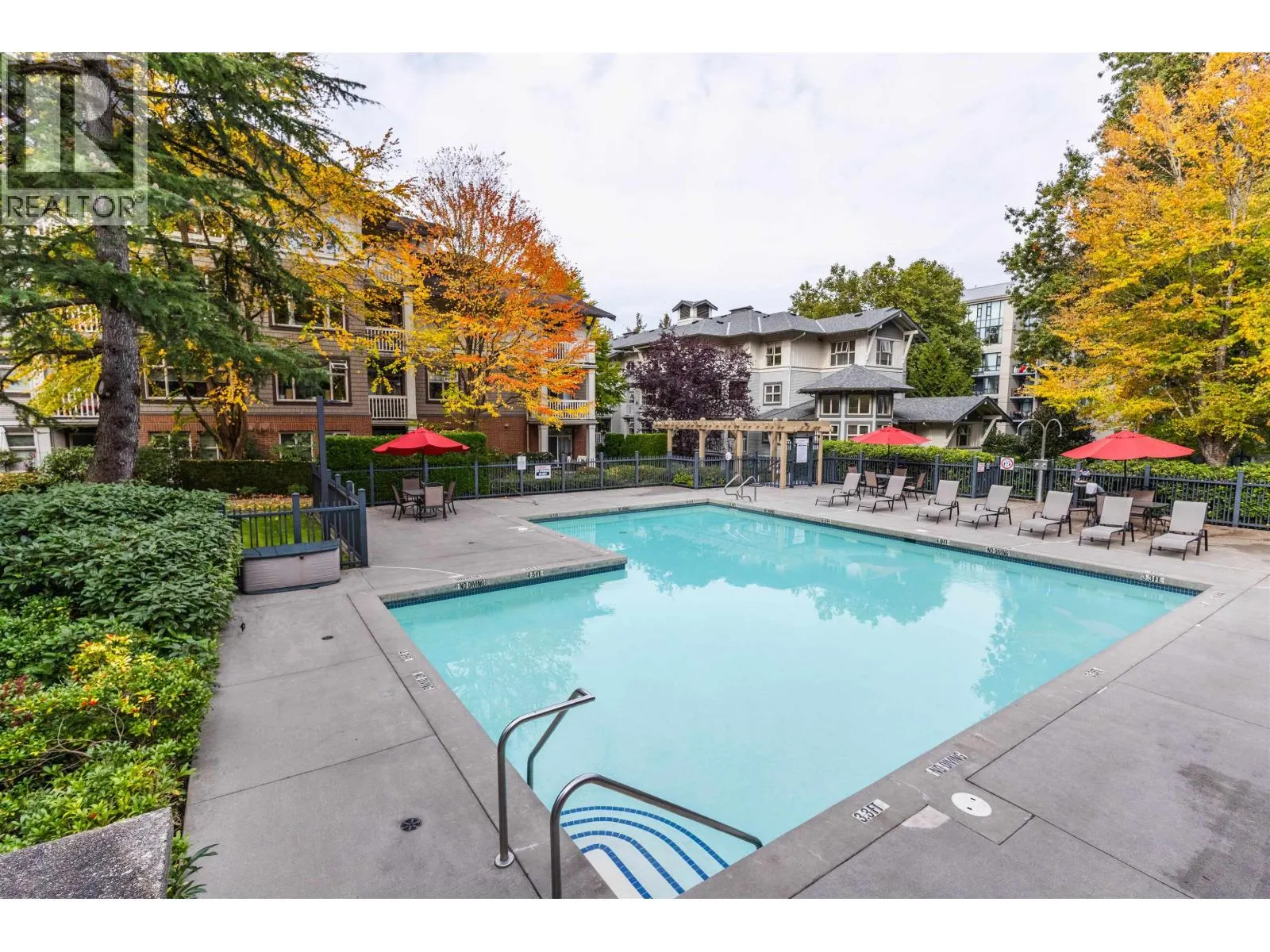 104 4883 MACLURE MEWS