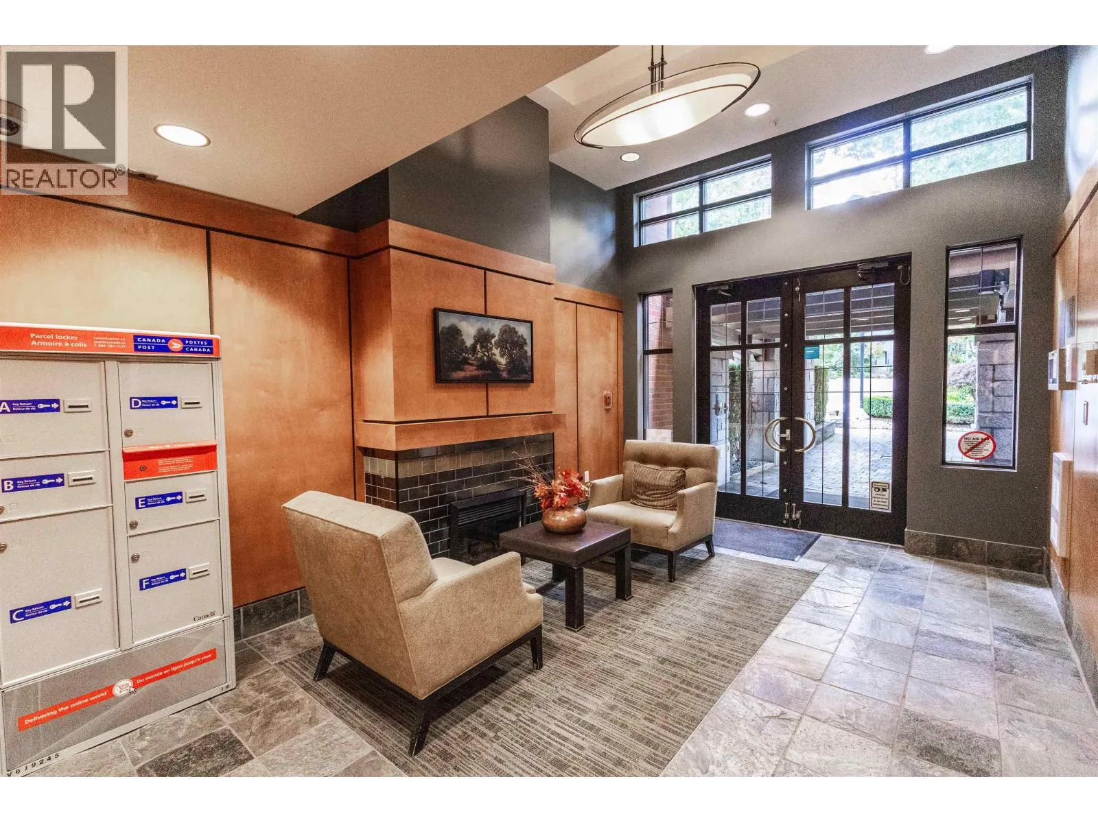 104 4883 MACLURE MEWS