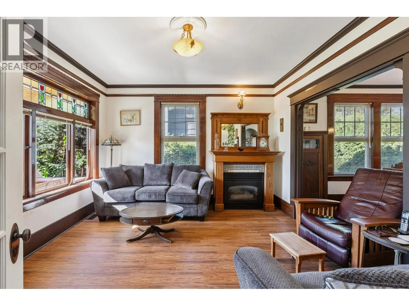234 W WINDSOR ROAD