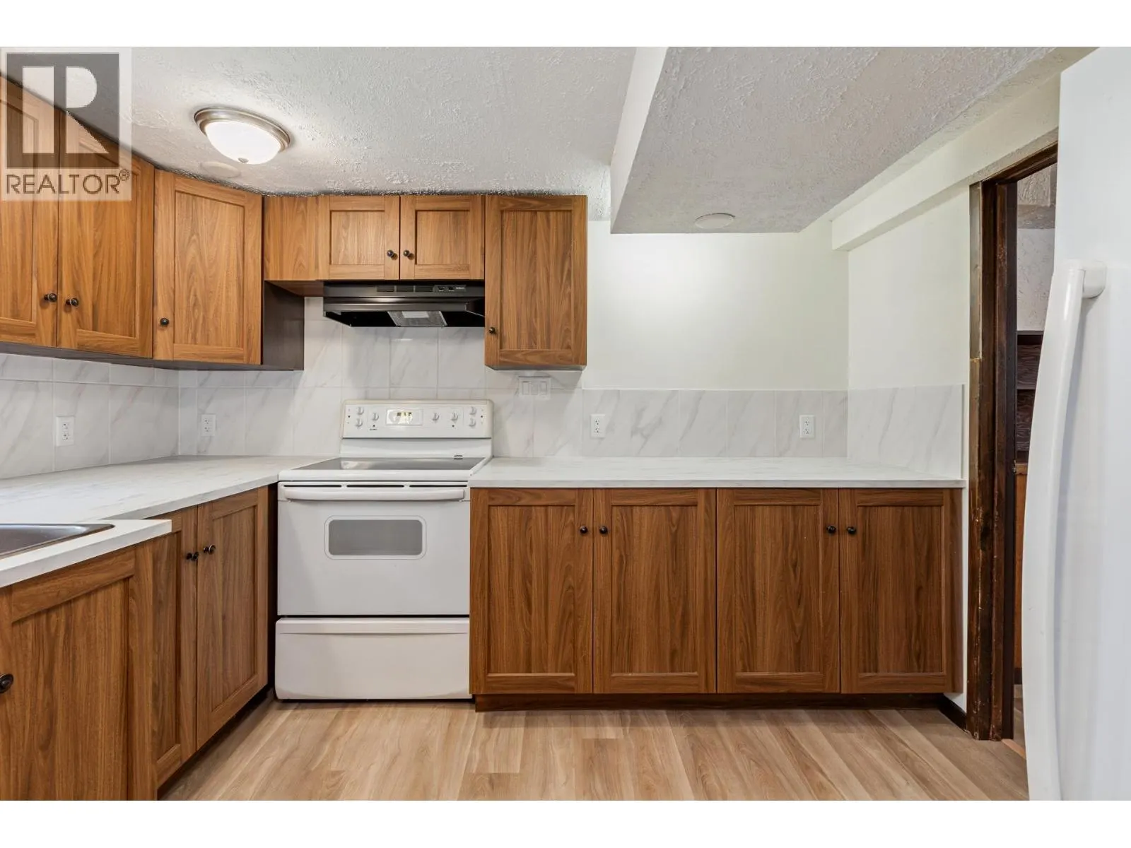 234 W WINDSOR ROAD