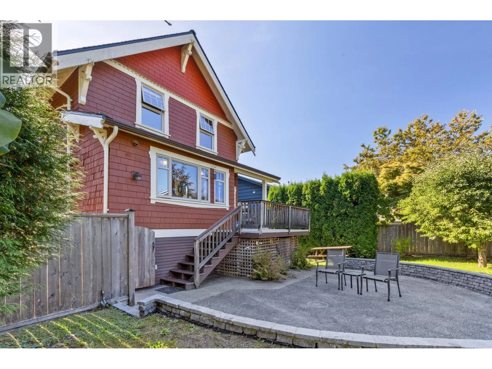 234 W WINDSOR ROAD