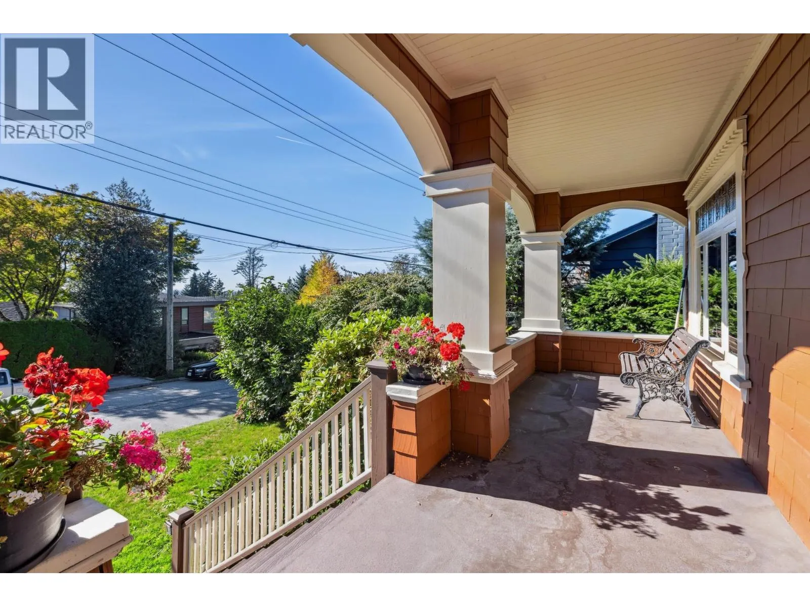 234 W WINDSOR ROAD