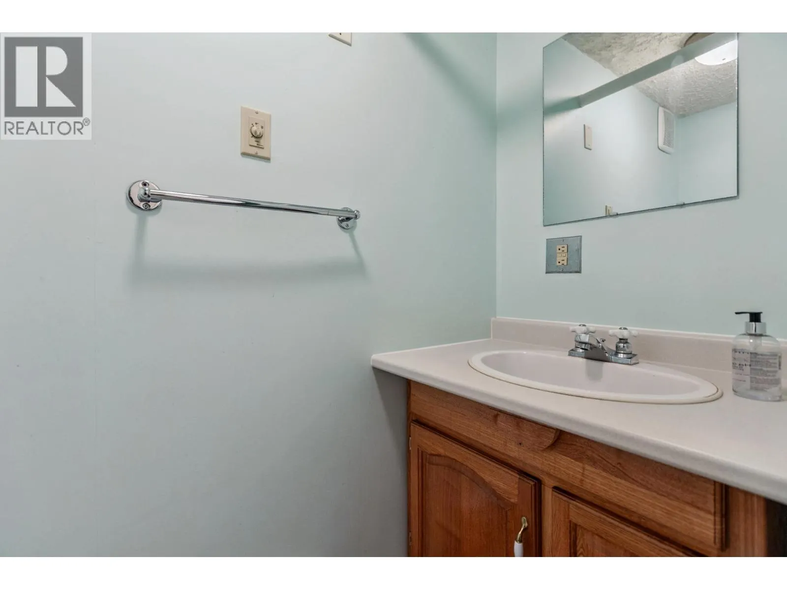 234 W WINDSOR ROAD