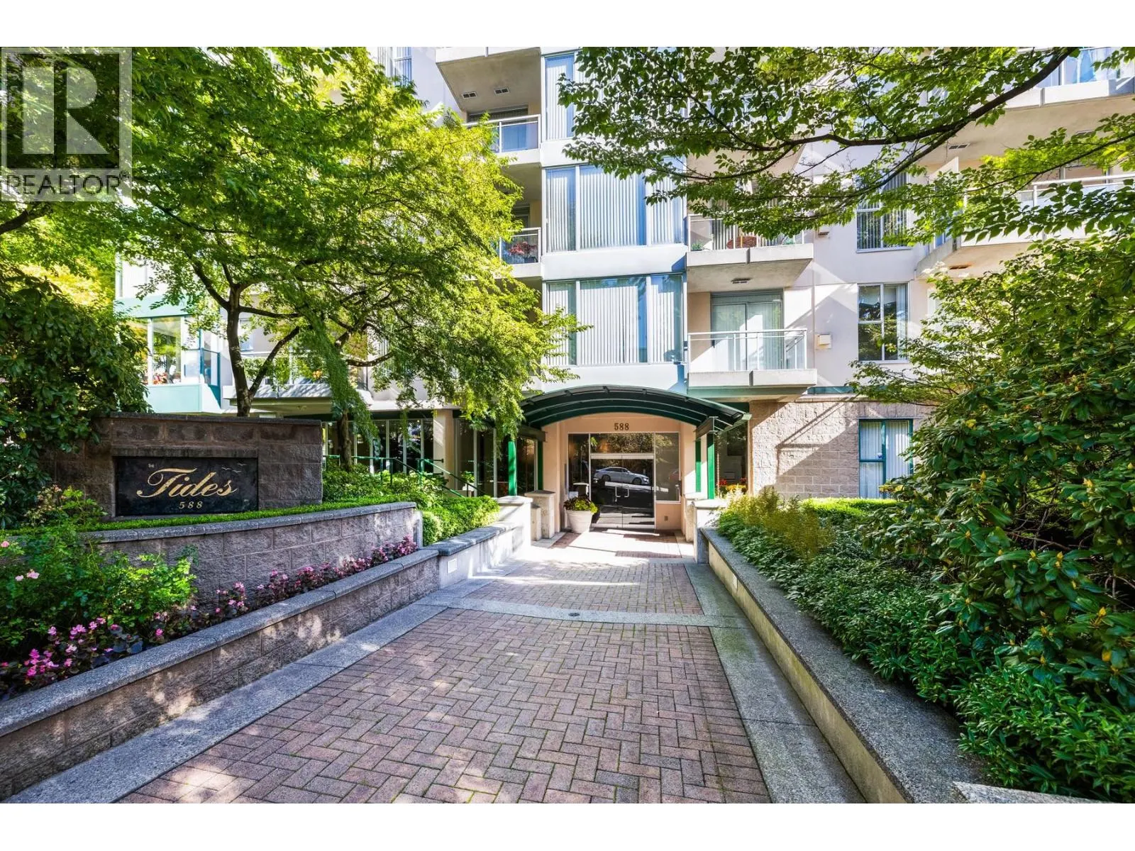 201 588 16TH STREET