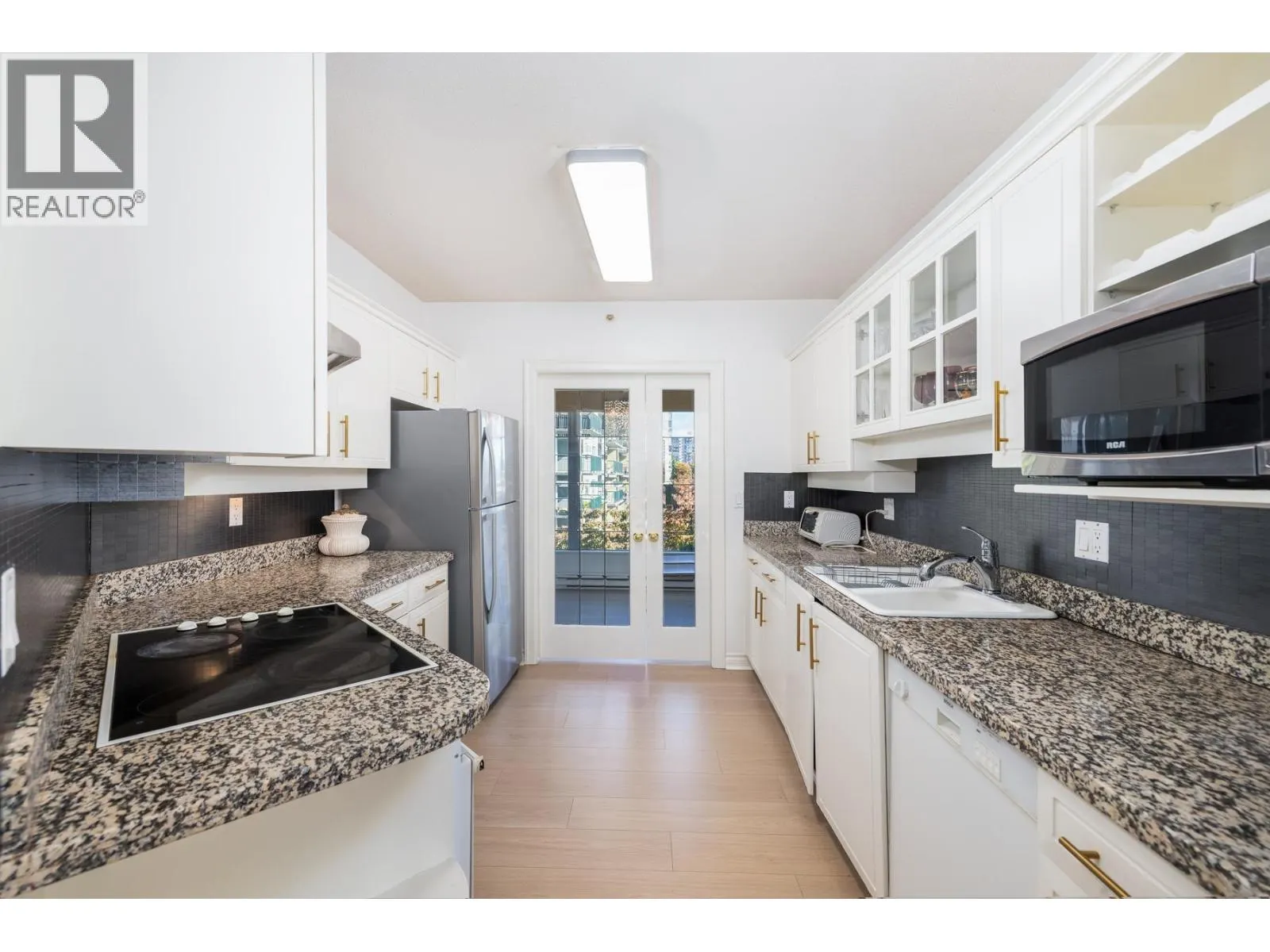 201 588 16TH STREET