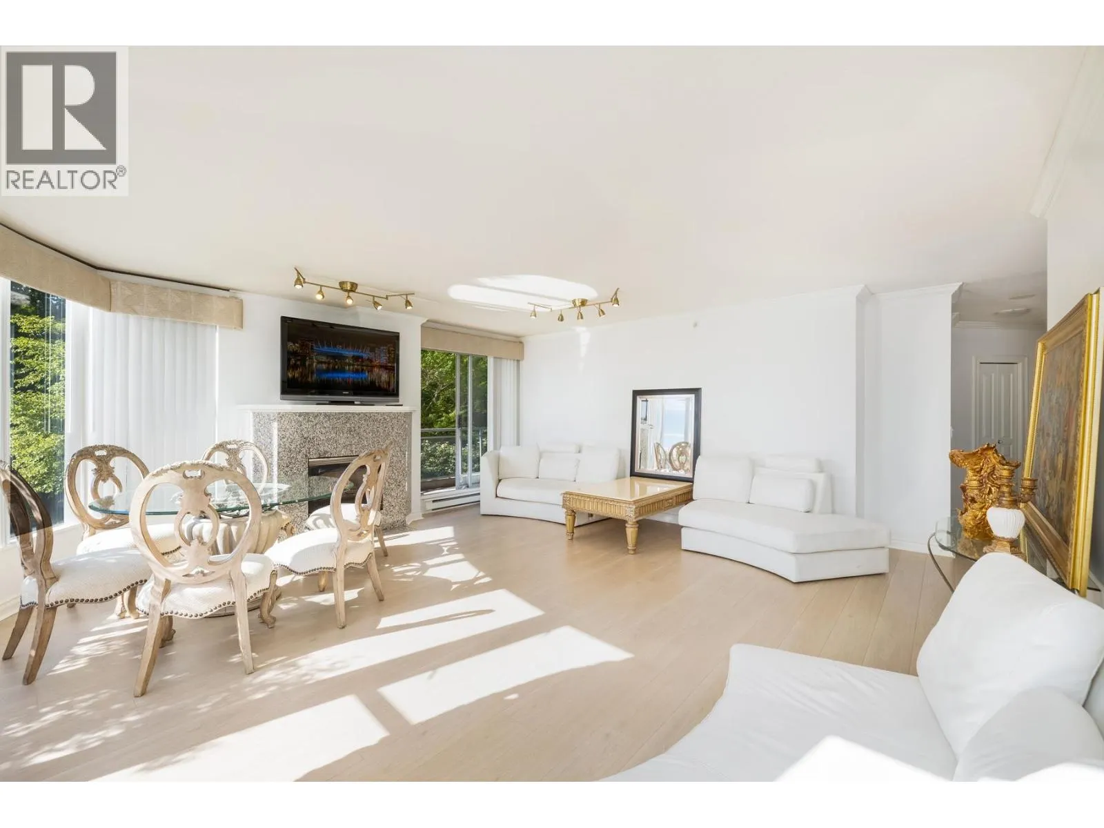 201 588 16TH STREET