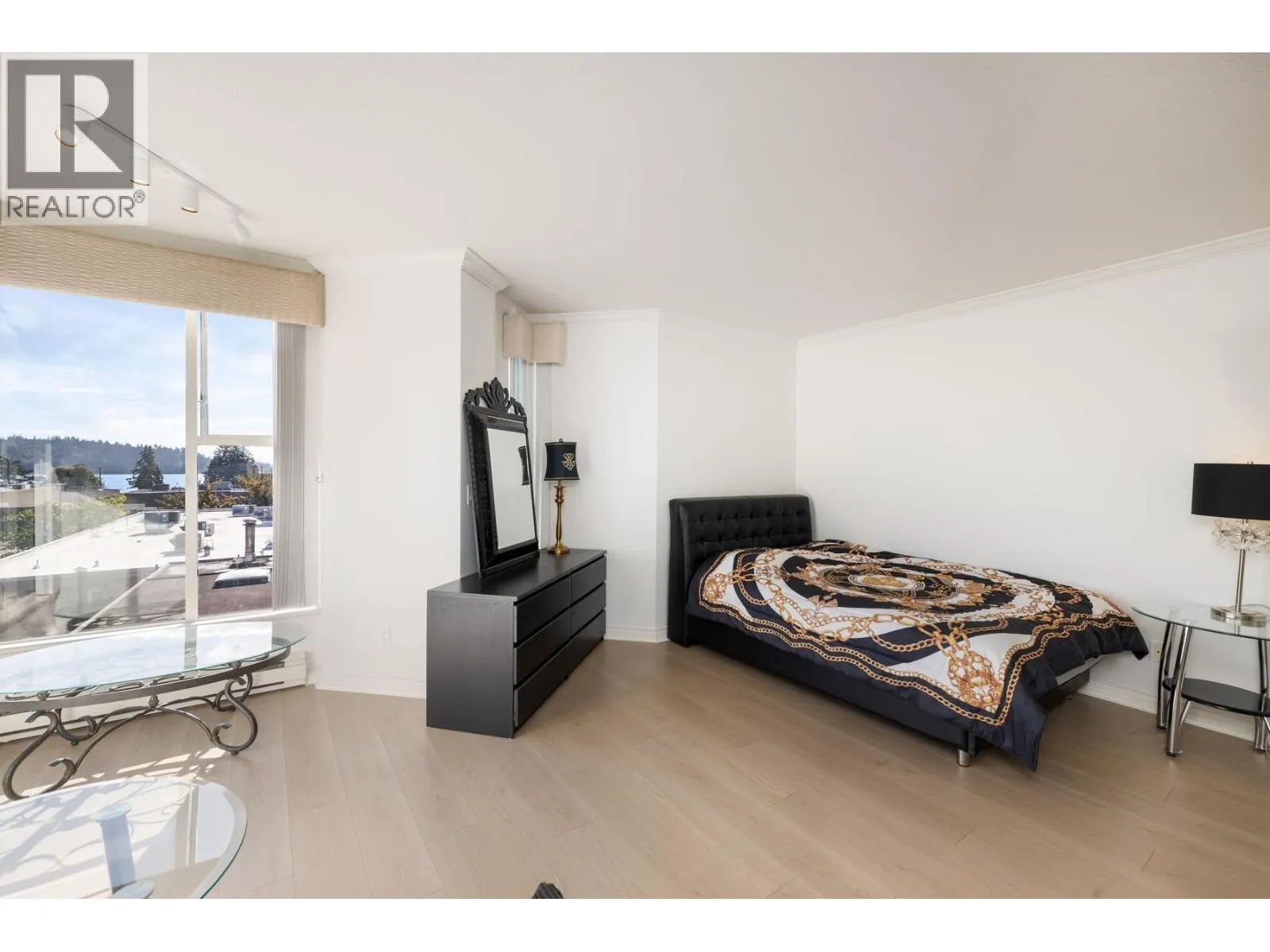 201 588 16TH STREET
