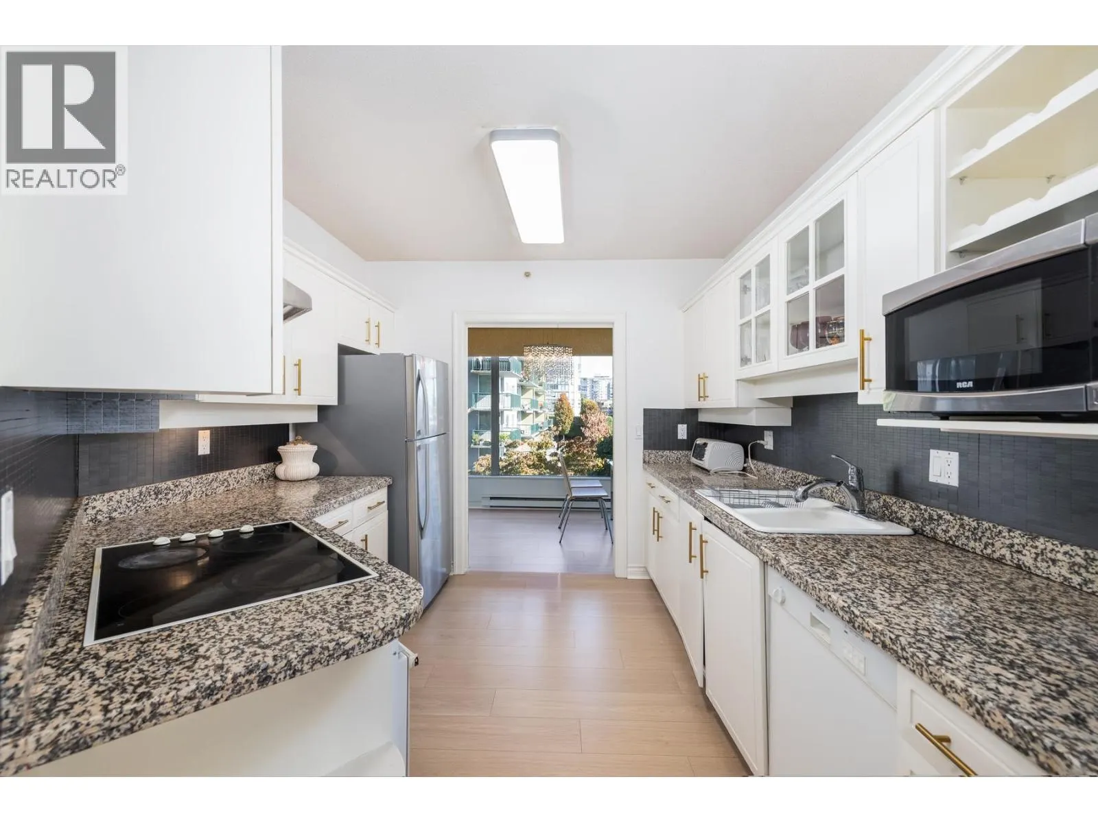201 588 16TH STREET