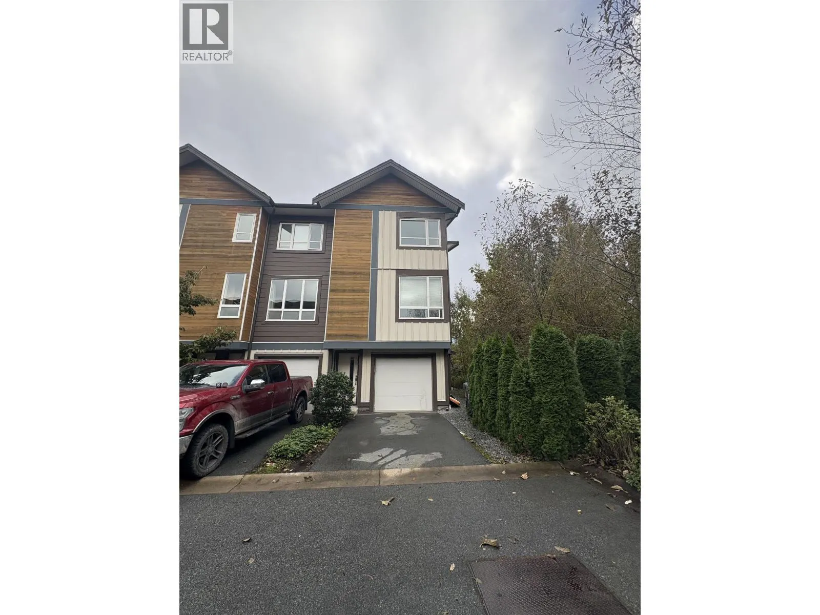 19 1188 WILSON CRESCENT