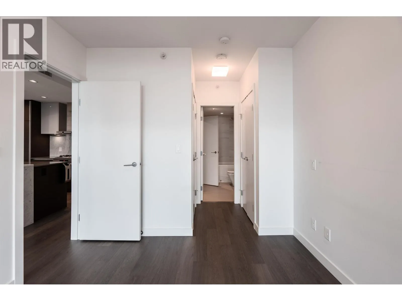 3706 6098 STATION STREET