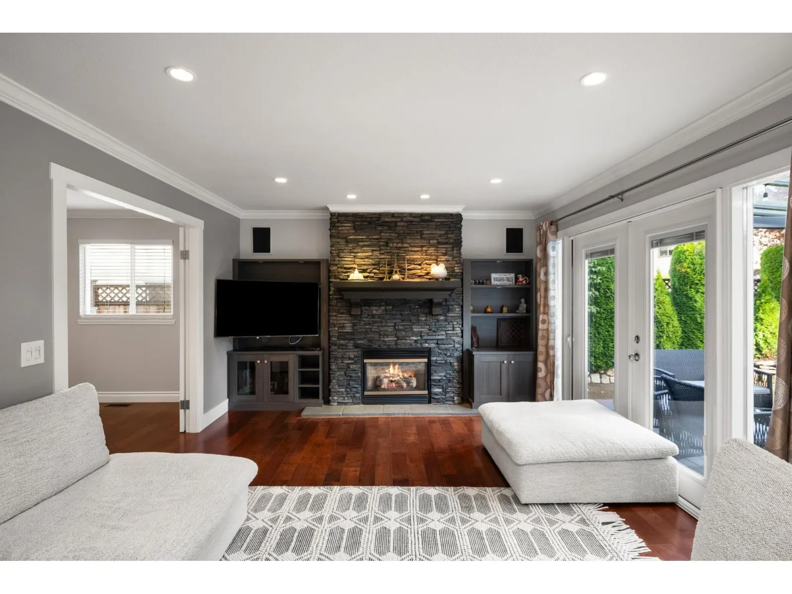 5976 SOUTHPARK GROVE
