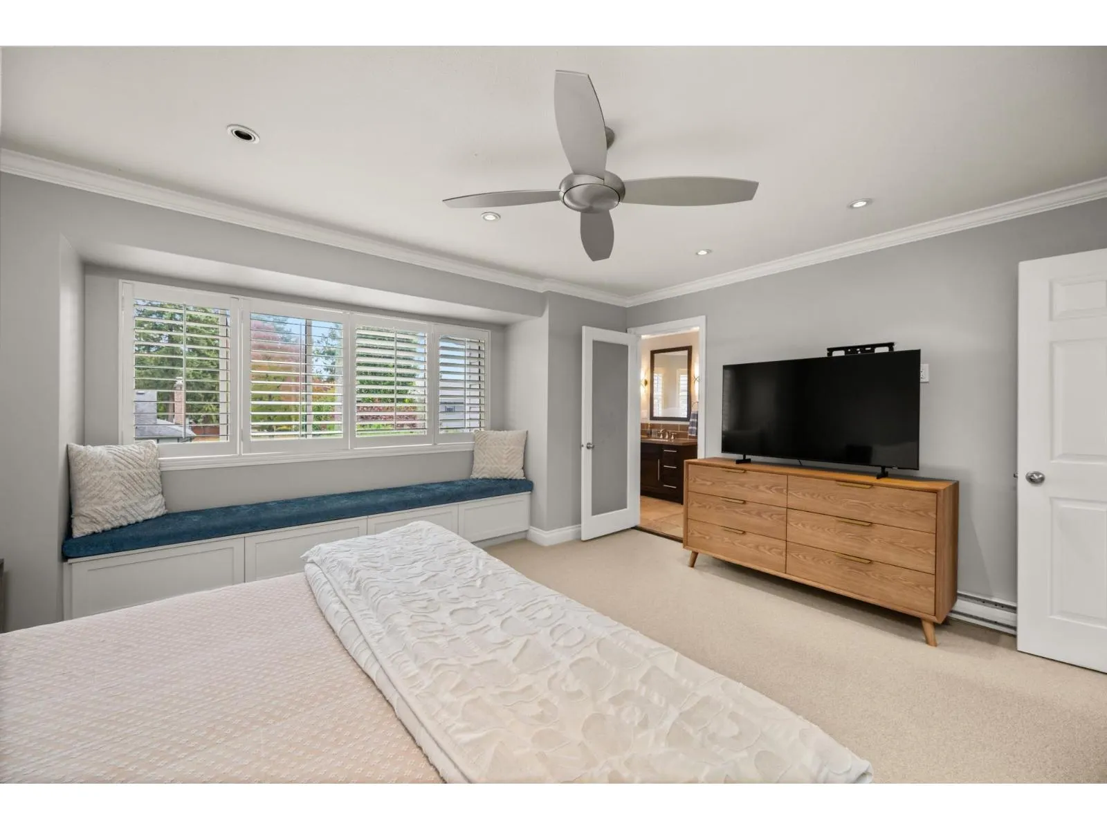 5976 SOUTHPARK GROVE