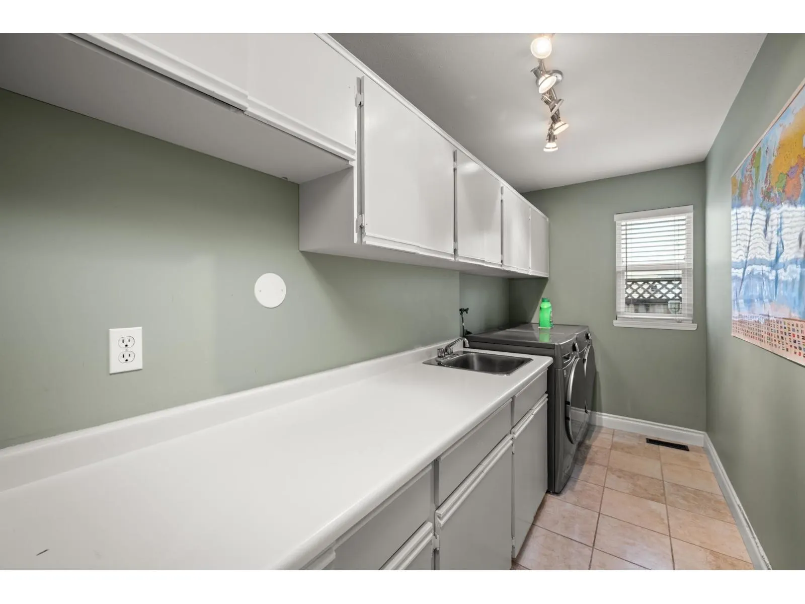 5976 SOUTHPARK GROVE