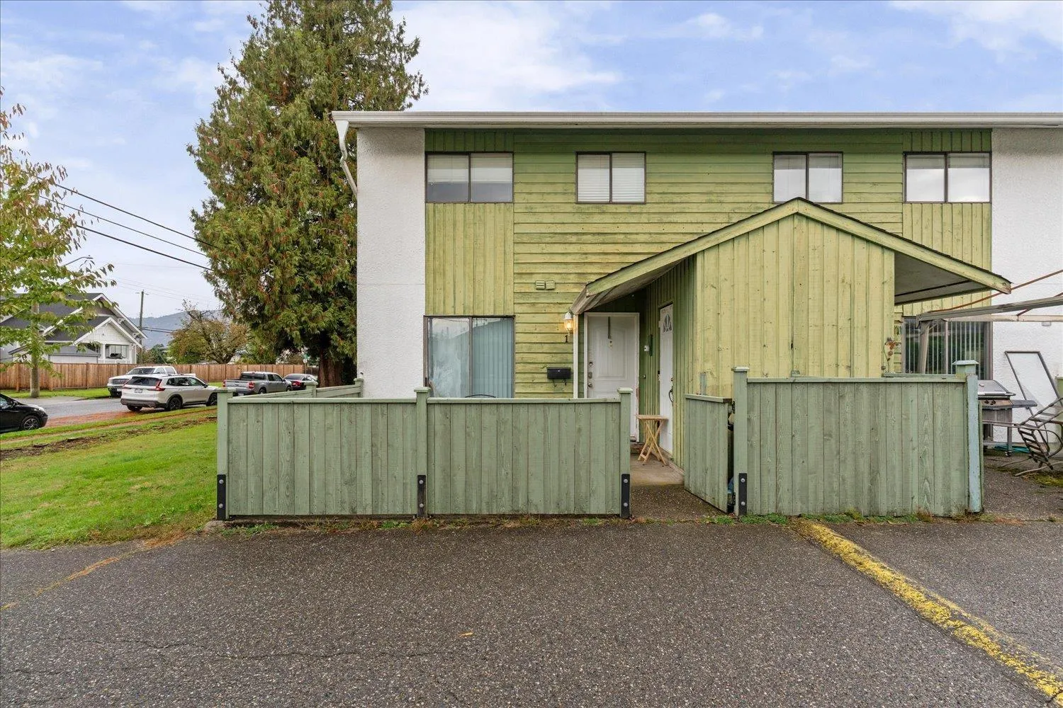 1 9342 HAZEL STREET|Chilliwack Proper East