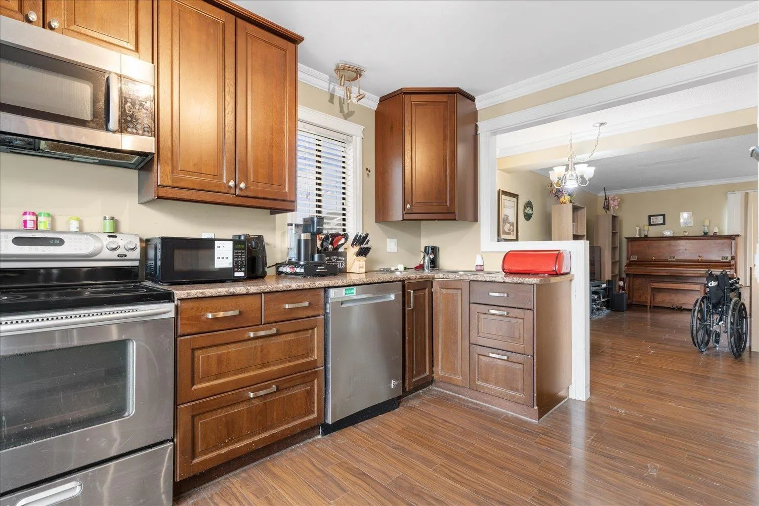 1 9342 HAZEL STREET|Chilliwack Proper East