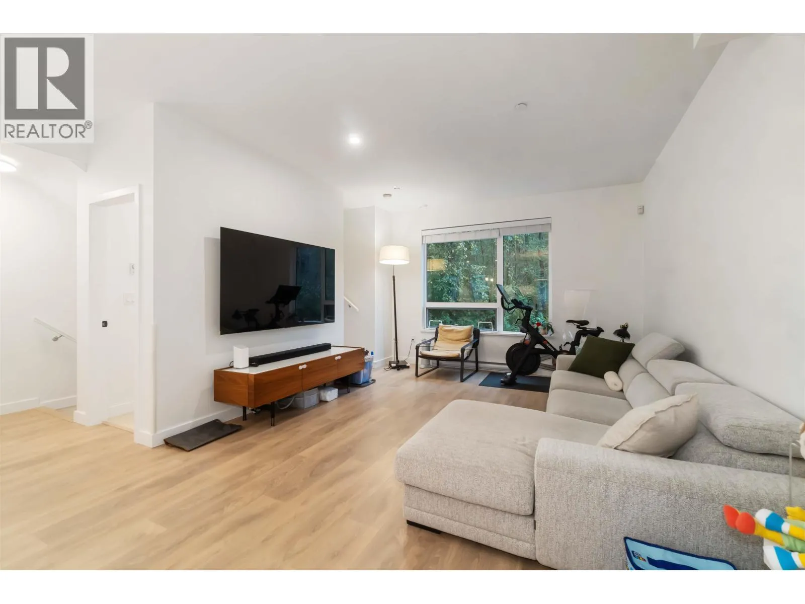 505 3105 ST GEORGE STREET