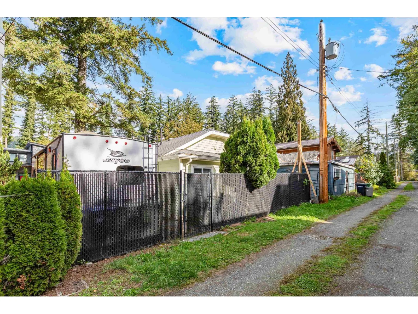 279 FIR STREET|Cultus Lake North