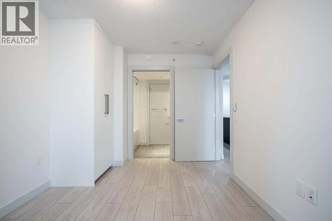 1106 988 QUAYSIDE DRIVE