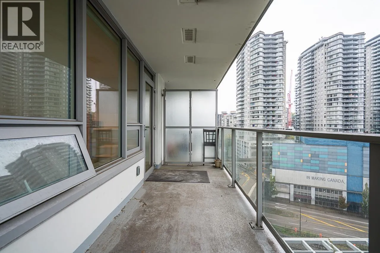 1106 988 QUAYSIDE DRIVE