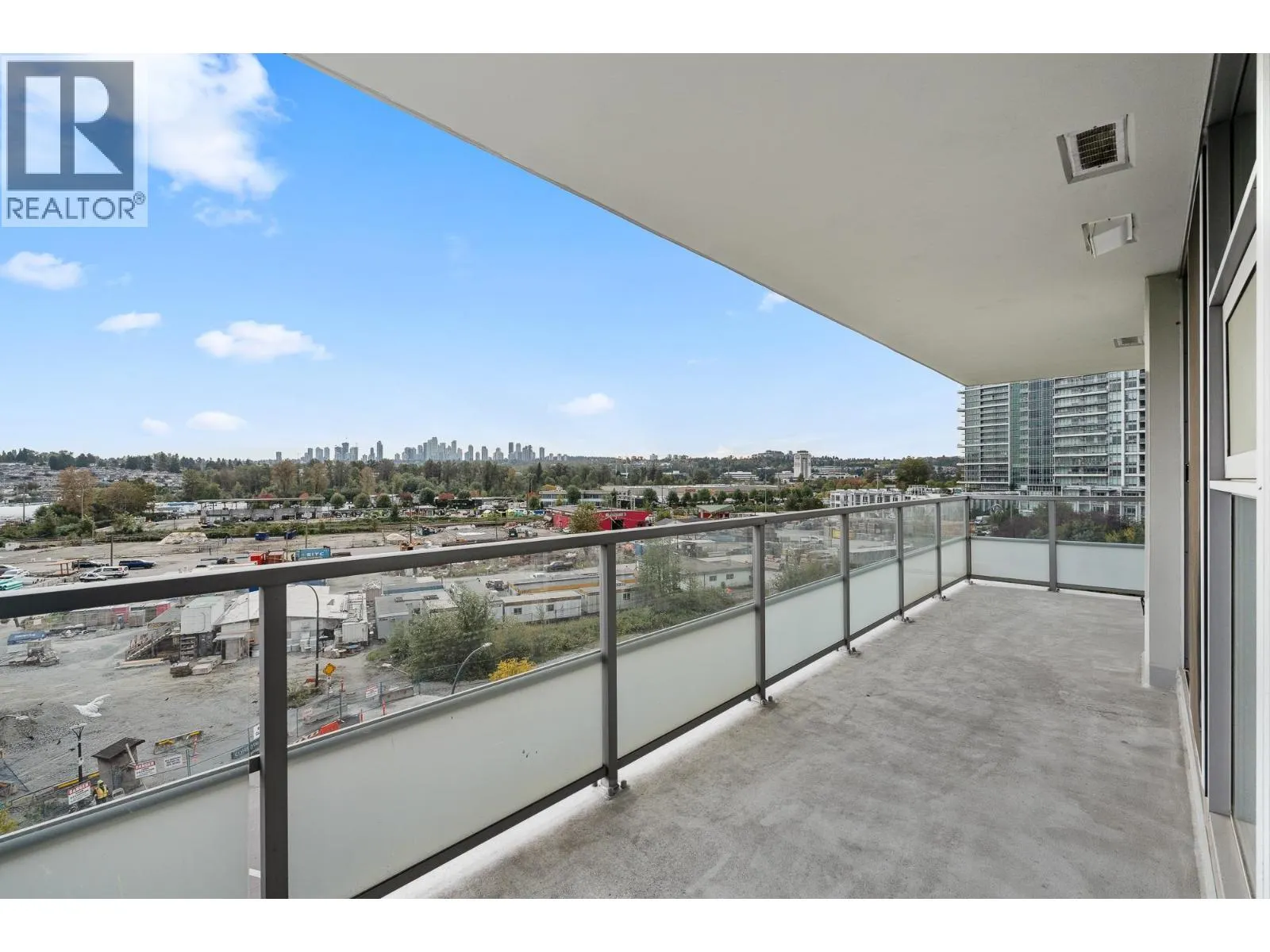 707 2289 YUKON CRESCENT