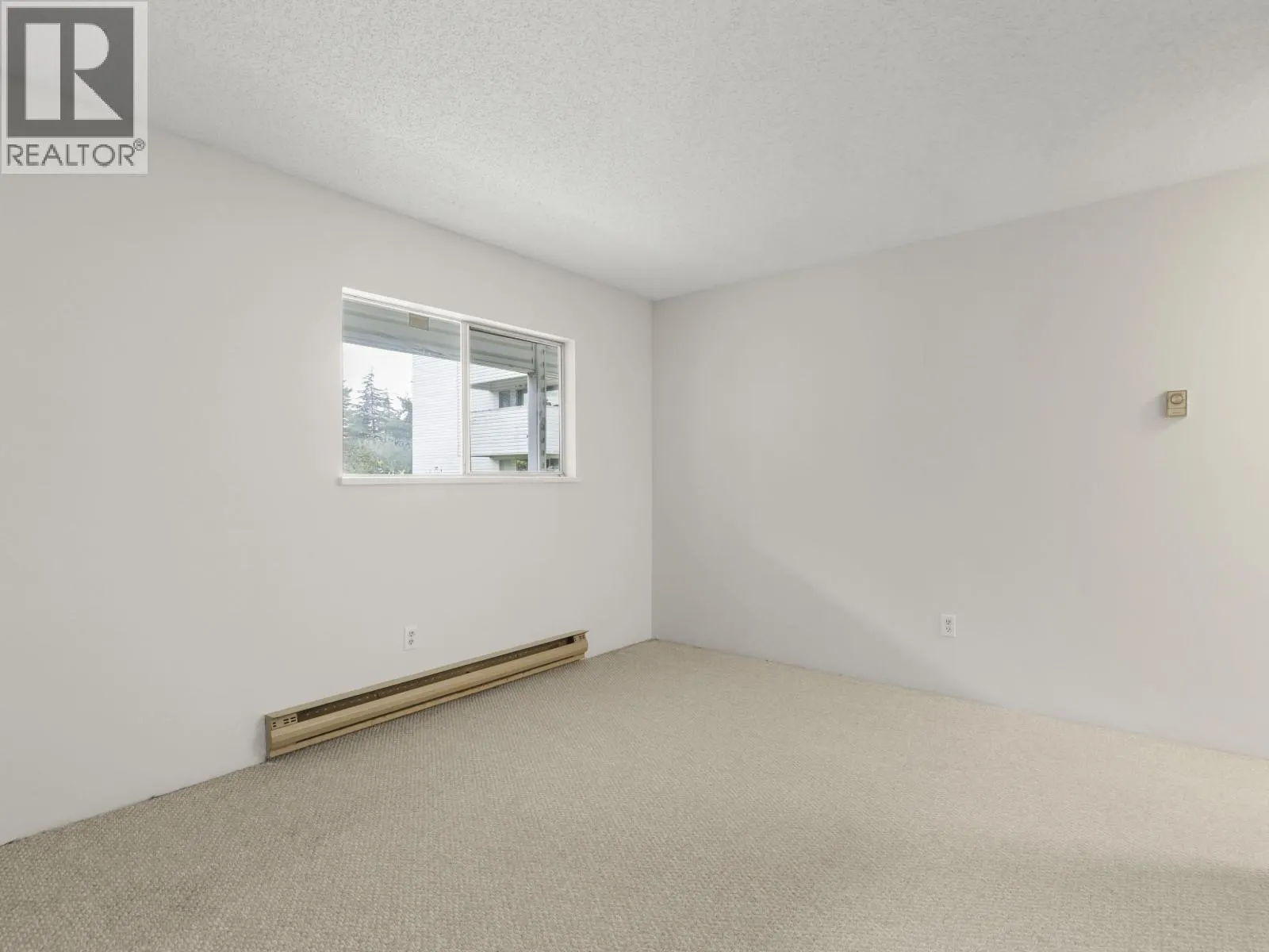 202 8760 WESTMINSTER HIGHWAY