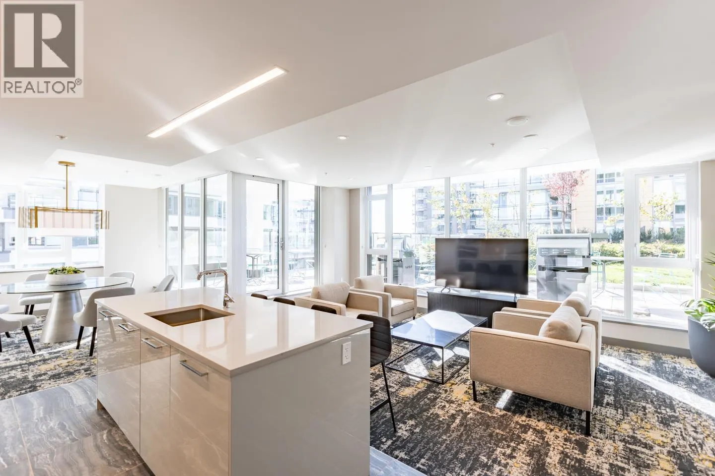 3 3280 CORVETTE WAY