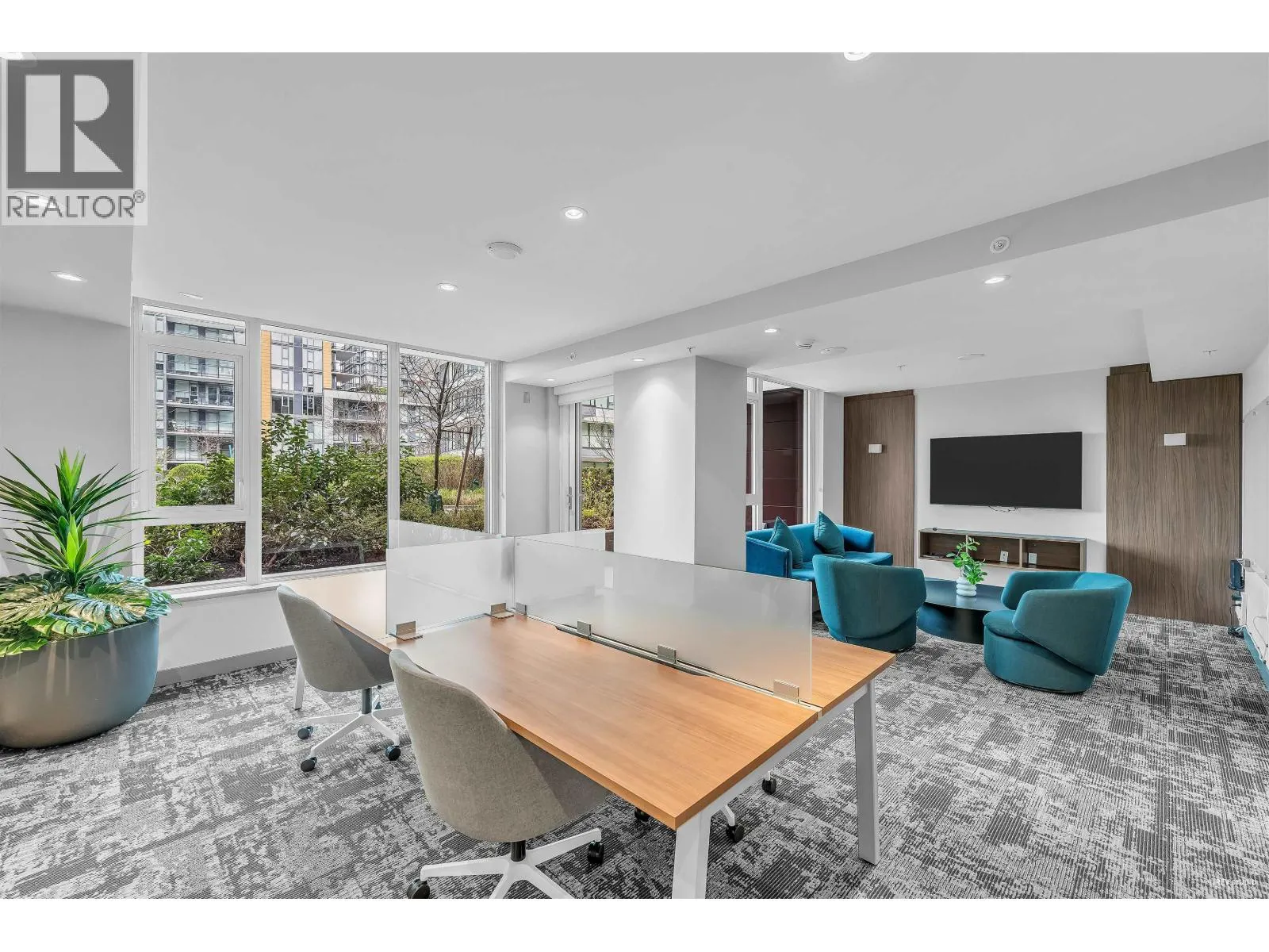 3 3280 CORVETTE WAY