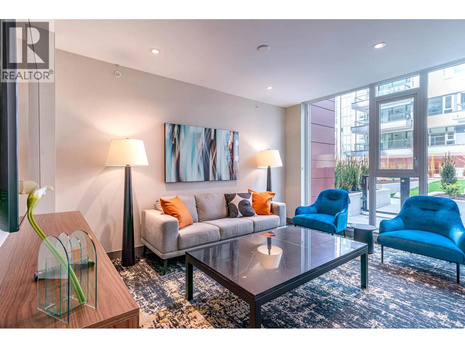 3 3280 CORVETTE WAY