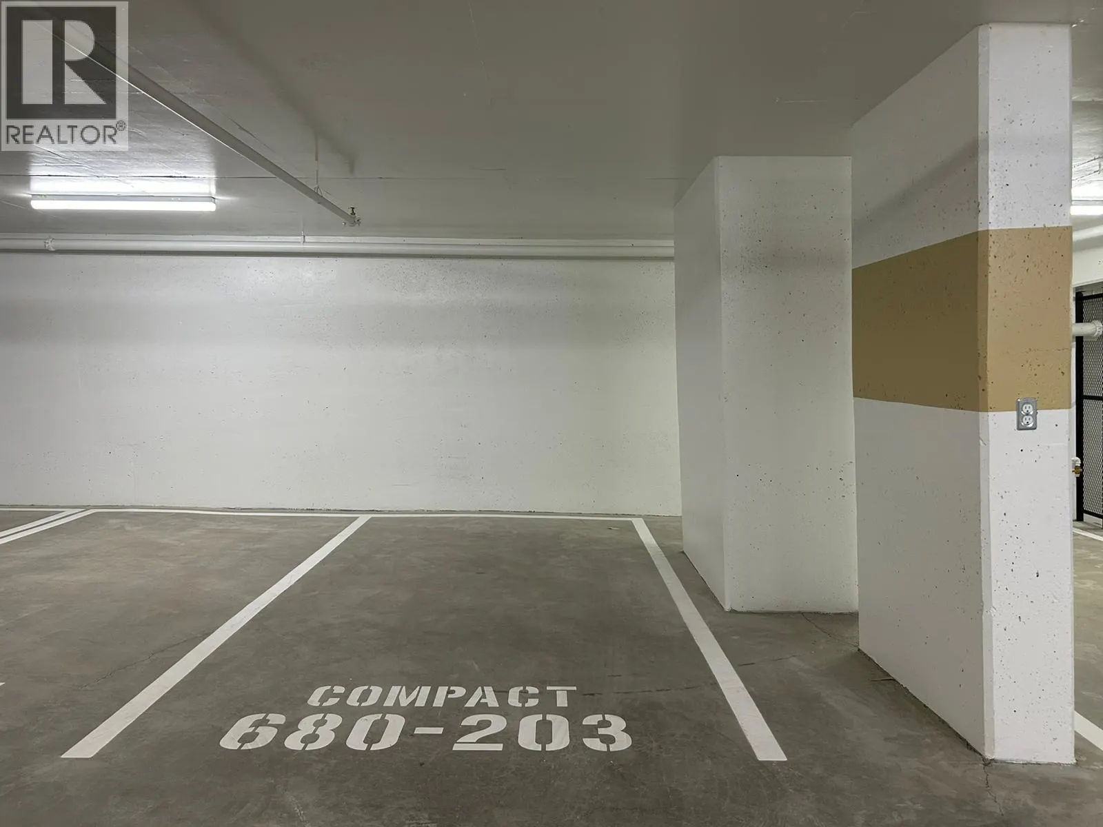 1802 680 QUAYSIDE DRIVE