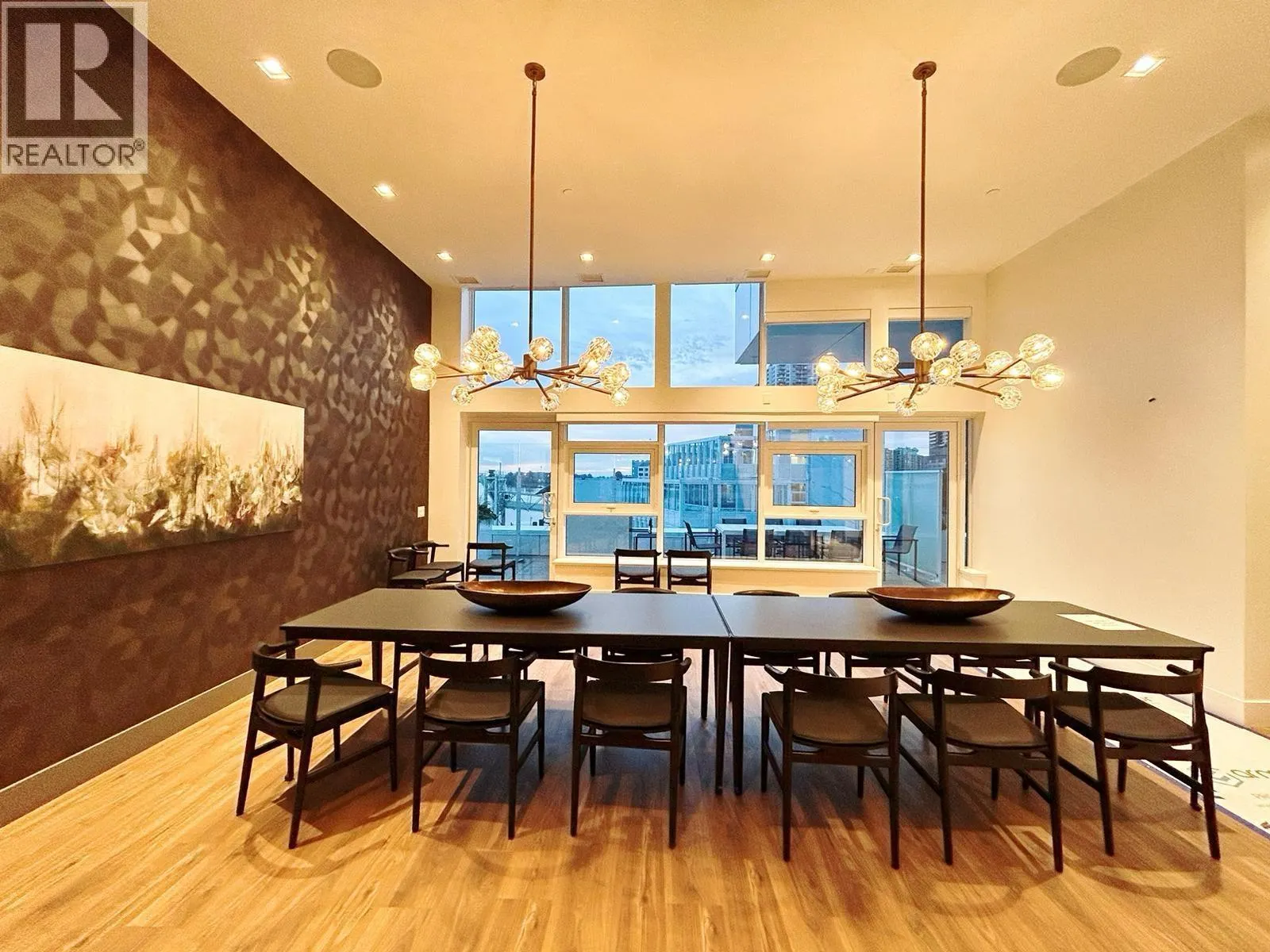1802 680 QUAYSIDE DRIVE