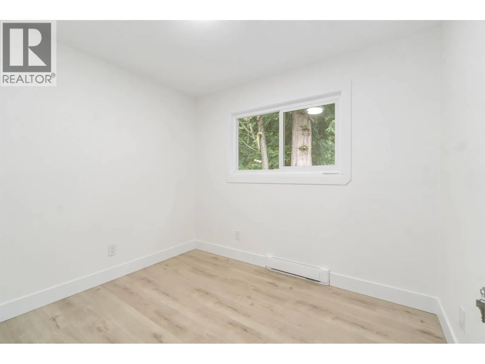 3228 SALT SPRING AVENUE