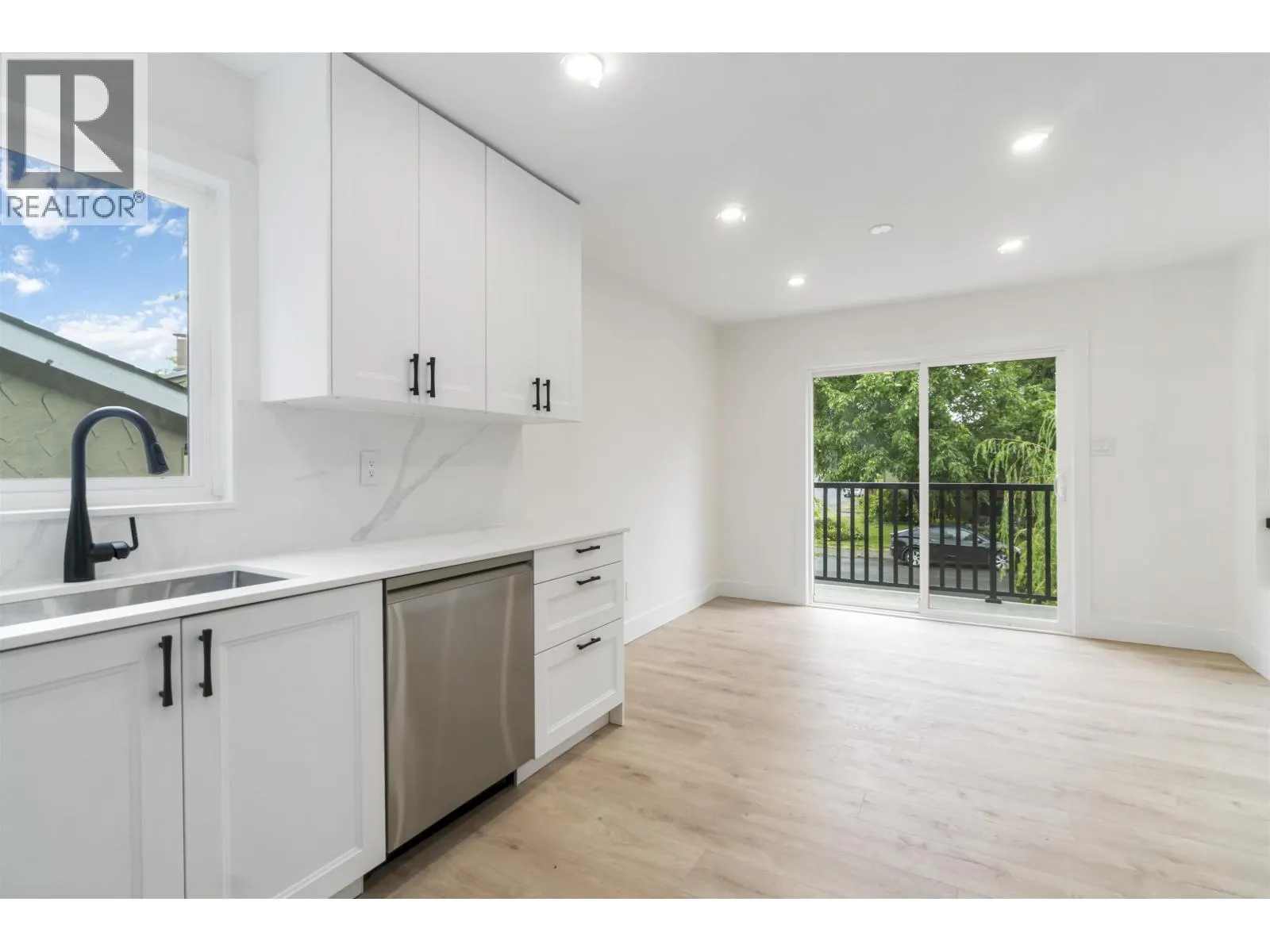 3228 SALT SPRING AVENUE